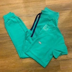 BRAND NEW NEVER WORN ONLY WASHED SOLD OUT FIGS SURGICAL GREEN COLOR